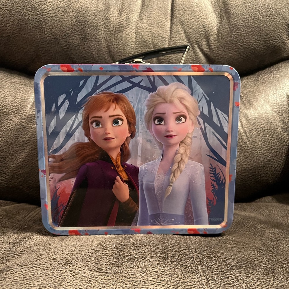 Metal Lunchbox Disney Frozen 2 Anna and Elsa